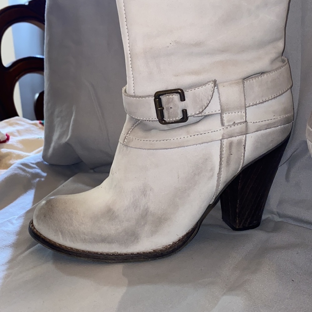 Mia Limited Edition knee high Leather boots, dirty white size 8.5M - Picture 2 of 14
